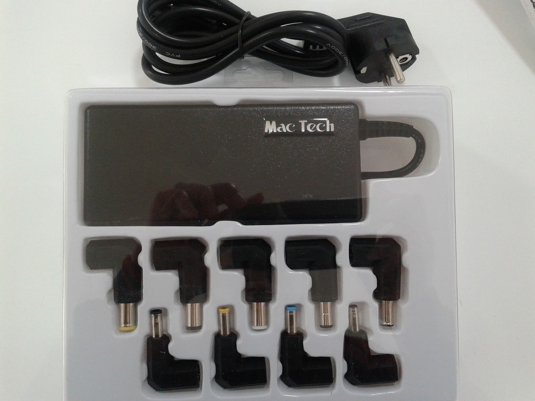 Universal charger 40W slim Mac Tech MT-140 PA