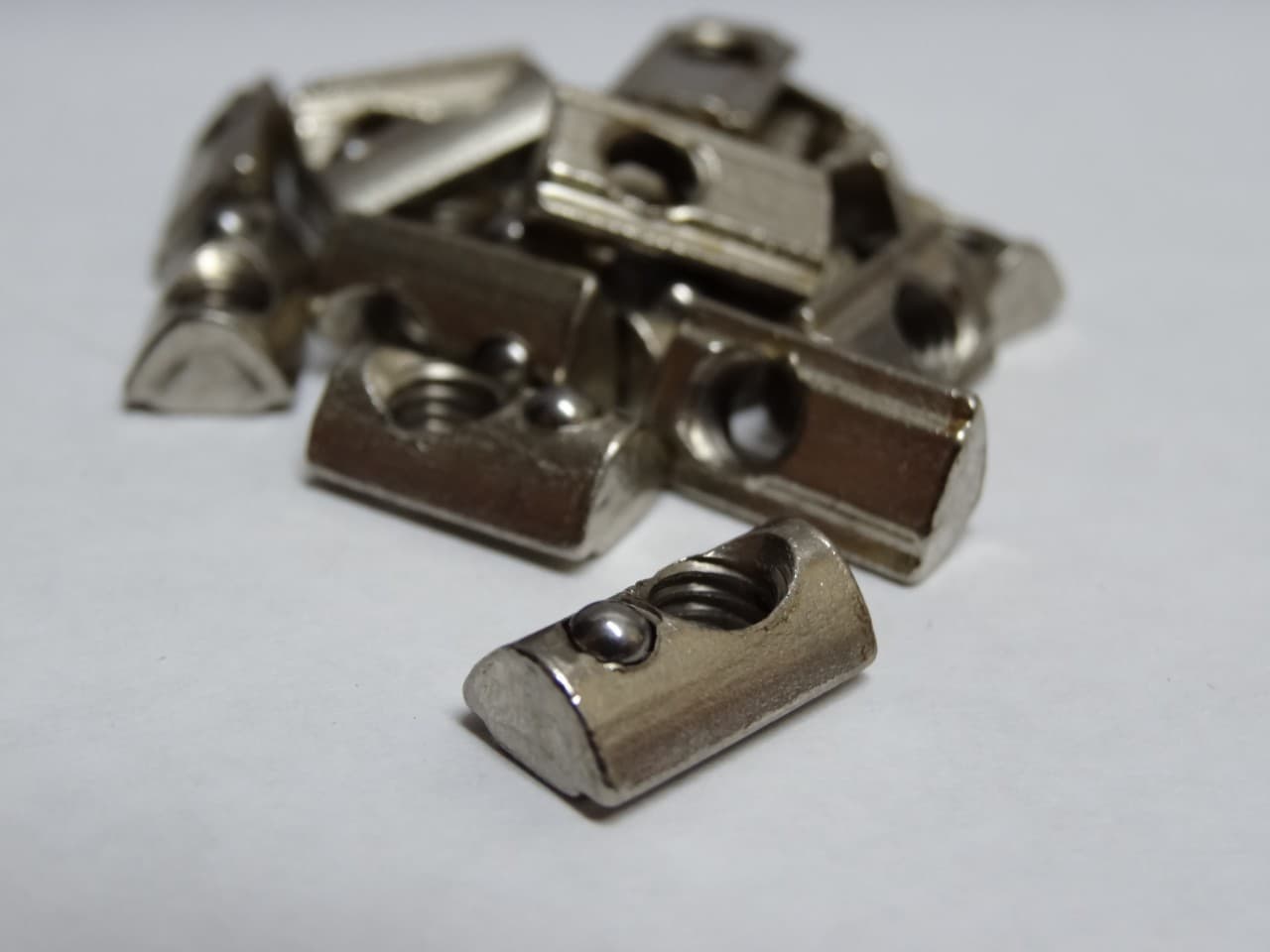 Spring Loaded Tee Nuts — image 1