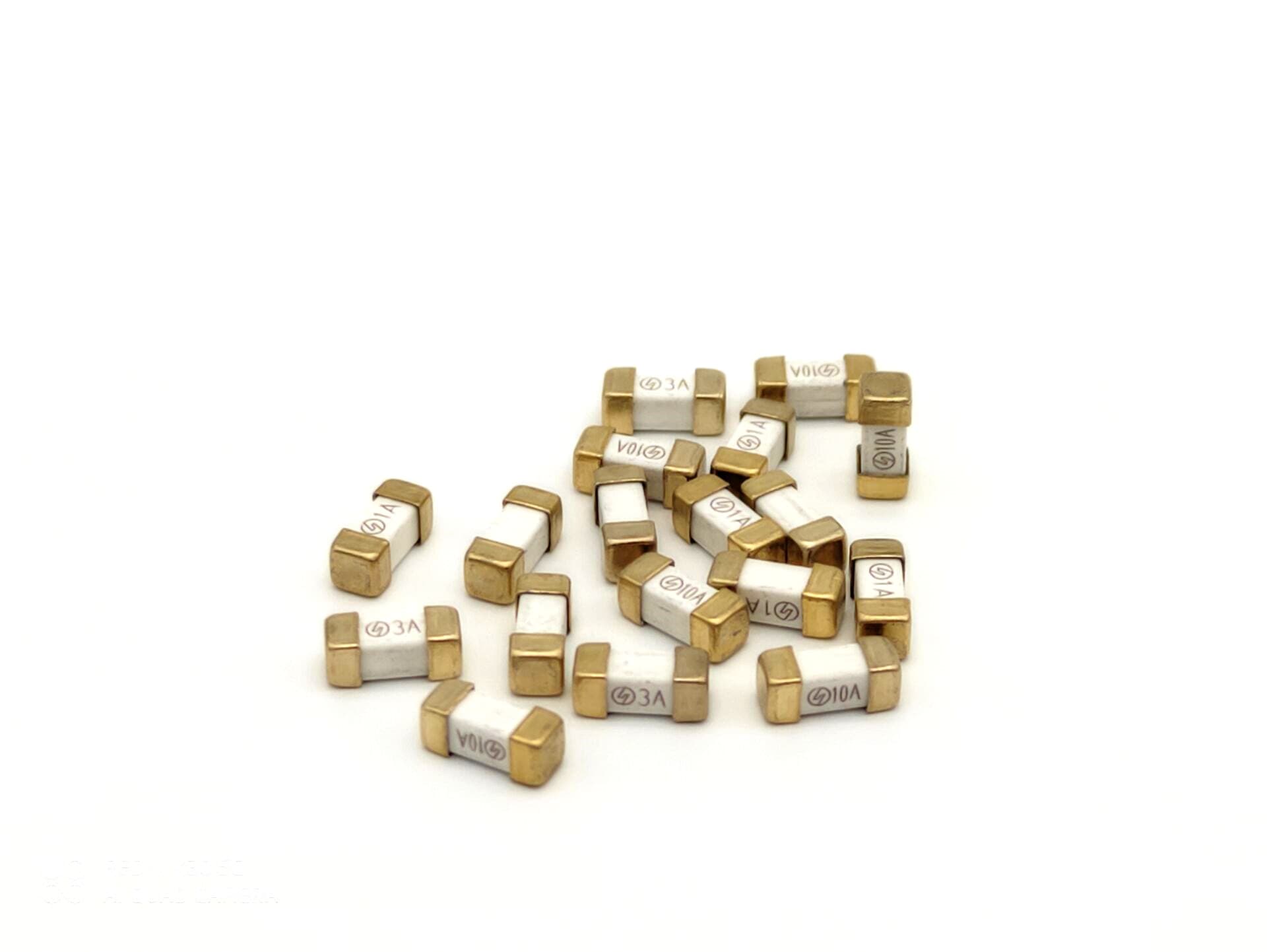 CERAMIC FUSE SMD 1808 — image 1