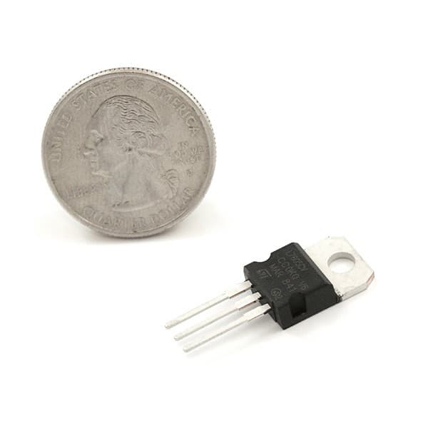 78xx Voltage Regulator - 5, 9, 12 V — image 1